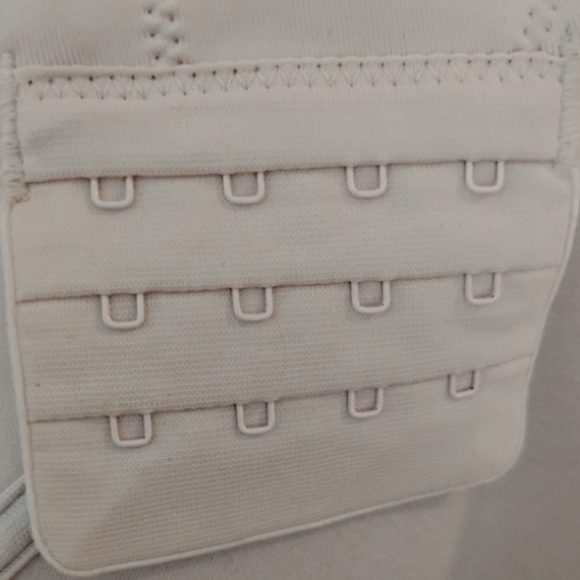 44 DDD Vanity Fair wirefree beige bra - Picture 3 of 4